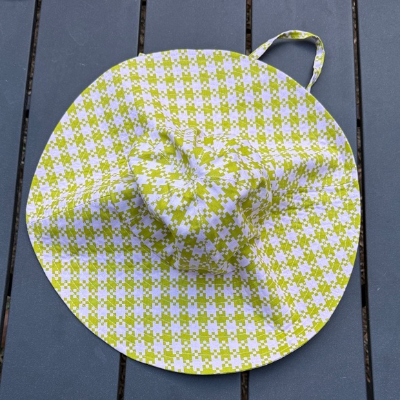 BAGGU Bright Green and Pink Checkered Soft Sun Hat - Picture 2 of 4